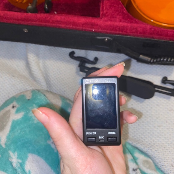 COPY - Authentic Mendini Violin and accessories!!! - Picture 10 of 16